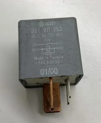 Volkswagen Golf IV Other relay 357911253