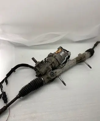 Peugeot 207 Steering rack 6700001531B Q003163872ZE 0003T638Z2ZE