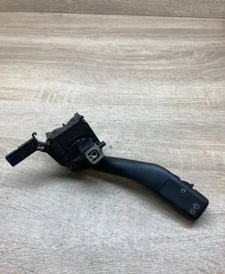 Volkswagen Touran I Wiper control stalk 1K0953519