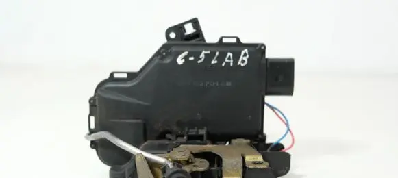 Audi A6 S6 C5 4B Front door lock 4B1837016B