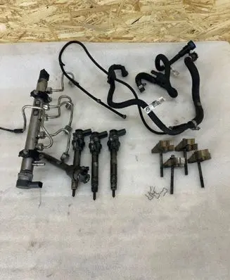 BMW 5 F10 F11 Fuel injector 7798446 0445110289