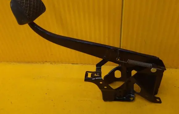 Mercedes-Benz V Class W447 Brake pedal A4472900101