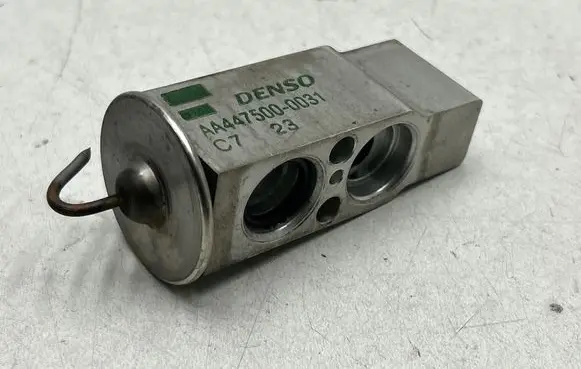 Toyota Avensis T220 Air conditioning (A/C) expansion valve AA4475000031