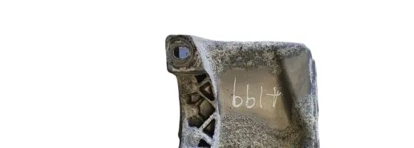 BMW 5 E60 E61 Engine mounting bracket NOCODE