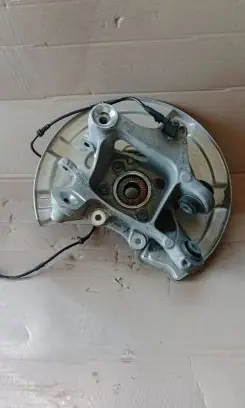 BMW 7 G11 G12 Front wheel hub 62165410