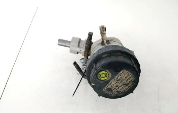Volvo S40, V40 Master brake cylinder L481373