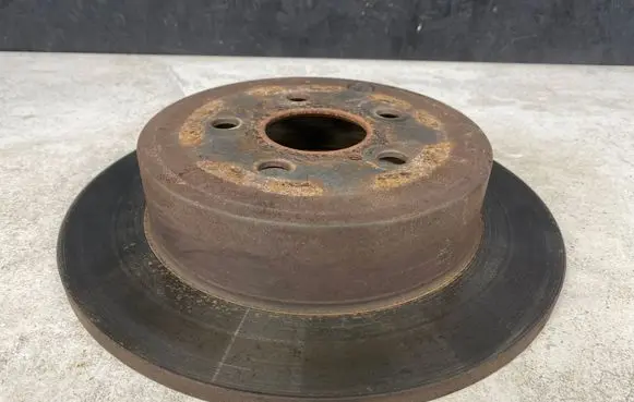 Toyota Avensis T250 Rear brake disc
