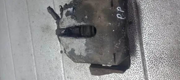 BMW 5 E39 Front brake caliper