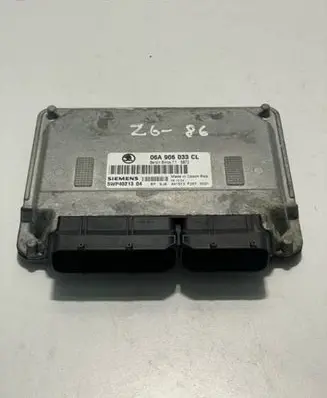 Skoda Fabia Mk2 (5J) Engine control unit/module 06A906033CL 5WP4021304