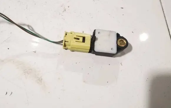 Toyota Corolla E120 E130 Airbag deployment crash/impact sensor 8983102050