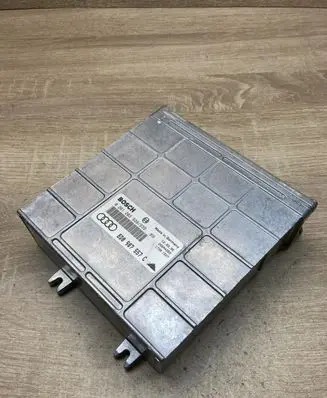 Audi A4 S4 B5 8D Engine control unit/module ECU 8D0907557C 0261203938
