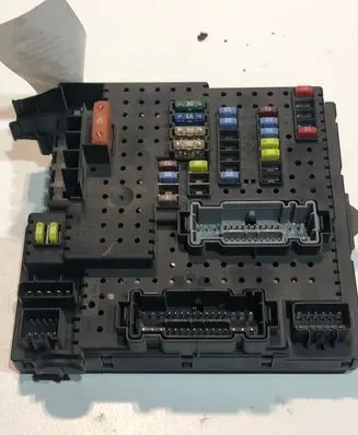 Volvo XC90 Fuse module 30728512 06W375 280178