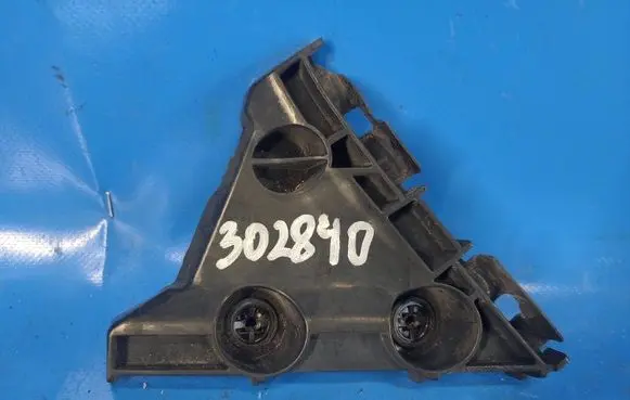 Toyota Camry Rear bumper mounting bracket 5257606030