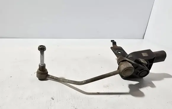 Headlight/headlamp level sensor