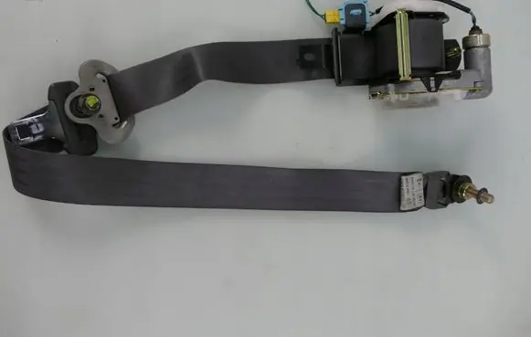 Honda CR-V Front seatbelt