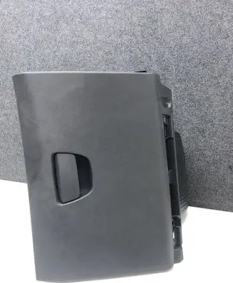 Peugeot 208 Glove box 9673811277
