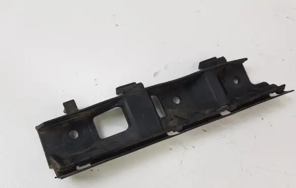 Volkswagen PASSAT B6 Front bumper mounting bracket 3C0807184