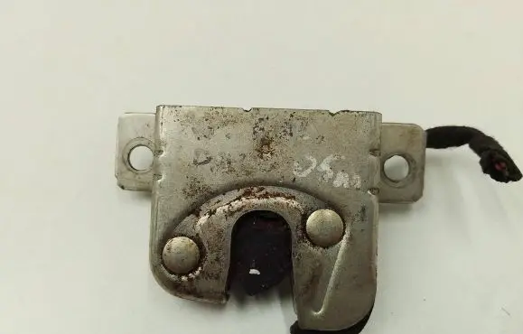 Volkswagen Polo IV 9N3 Tailgate/trunk/boot lock/catch/latch 6q6827505b