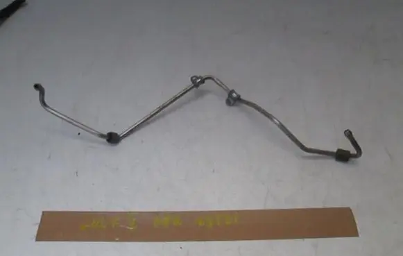 Volkswagen Golf V Turbo turbocharger oiling pipe/hose