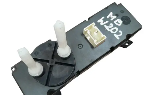 Mercedes-Benz C W202 Climate control unit 2108300185