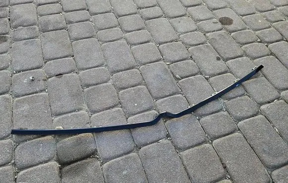 Opel Mokka B Front bumper splitter molding 9835155080