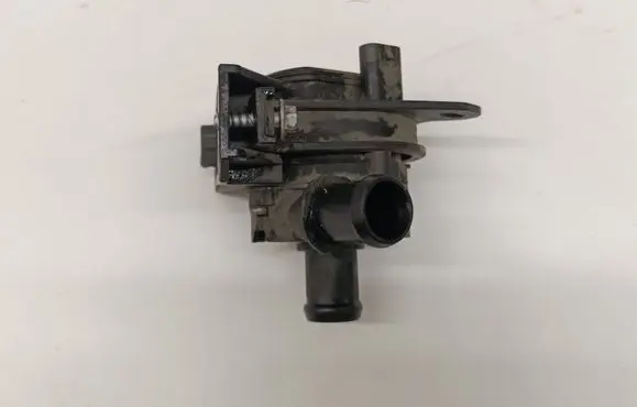Jaguar E-Pace Electric auxiliary coolant/water pump GJ328B503AB