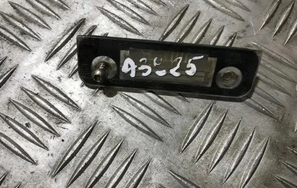 Ford Fusion Number plate light 2s6113550aa 2s61-13550-aa