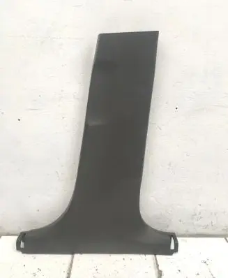 (B) pillar trim (bottom)