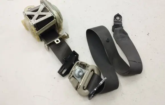 Chrysler 300 - 300C Front seatbelt P1AJ801DVAD 18K210171DW62