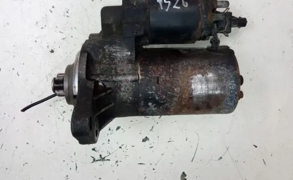 Volkswagen Golf III Starter motor