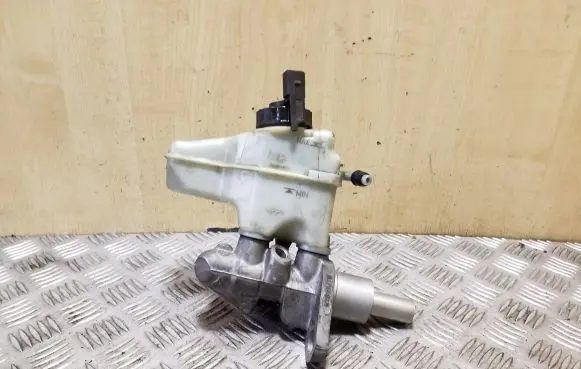 Audi A3 S3 8P Master brake cylinder 1K2611301C