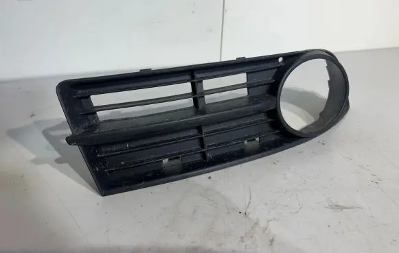 Volkswagen Touran I Front bumper lower grill 1T0853666A 13404