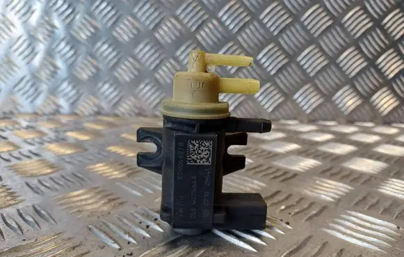 Volkswagen Golf VI Turbo solenoid valve 1K0906627B