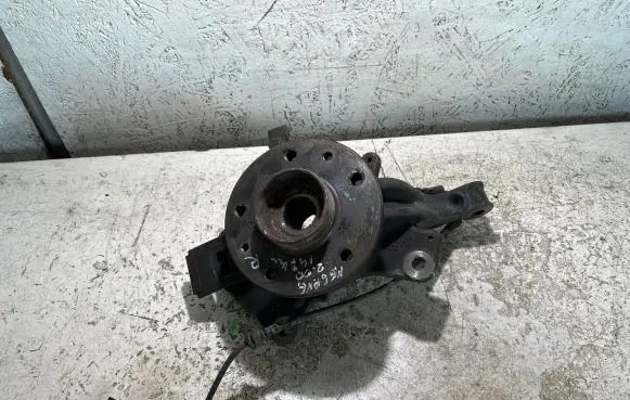 Renault Megane III Front wheel hub