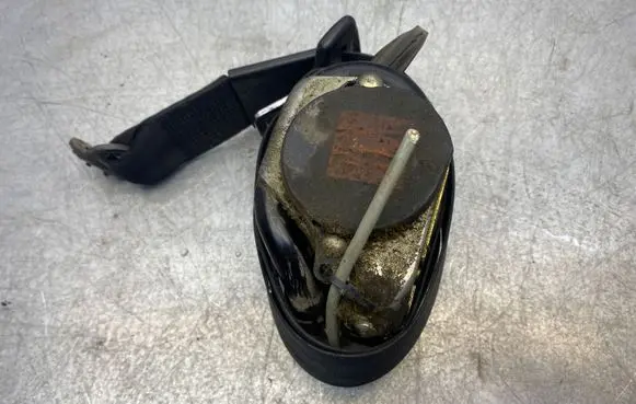 Audi A6 S6 C5 4B Rear seatbelt 4B0857705 040240