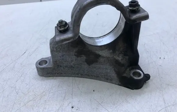 Mazda CX-3 Driveshaft support bearing bracket 