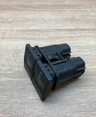 Ford Mondeo Mk III Windscreen/window heater switch 1S7T18K574AA