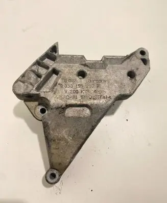 Volkswagen Touran I Engine mounting bracket 03G199207F
