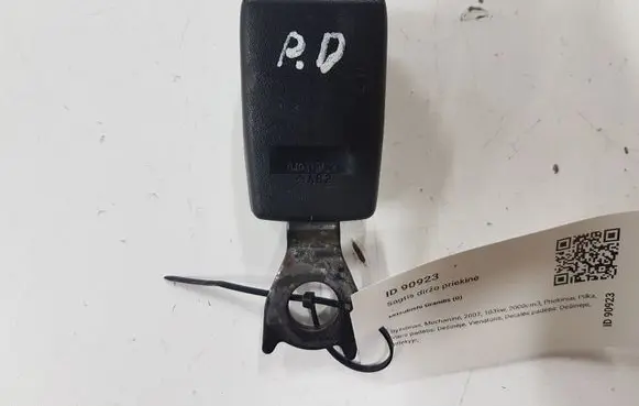 Mitsubishi Grandis Front seatbelt buckle G3657