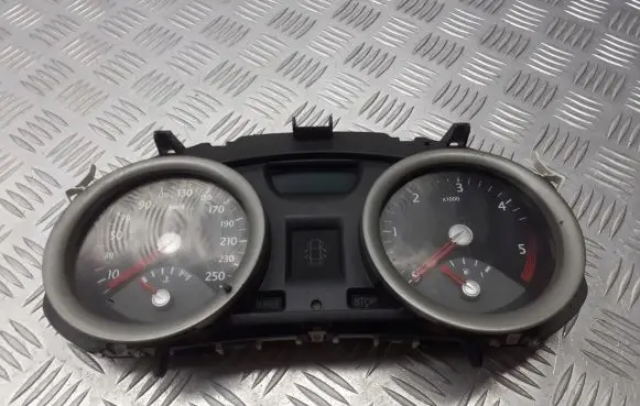 Renault Megane II Speedometer (instrument cluster) 8200399695