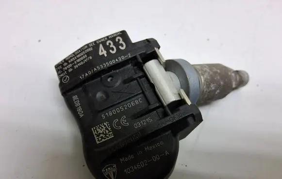 Tesla Model X Tire pressure sensor 103460200A KB55180052092 S180052068C