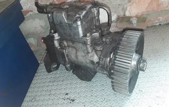 Ford Galaxy Fuel injection high pressure pump 028130115B