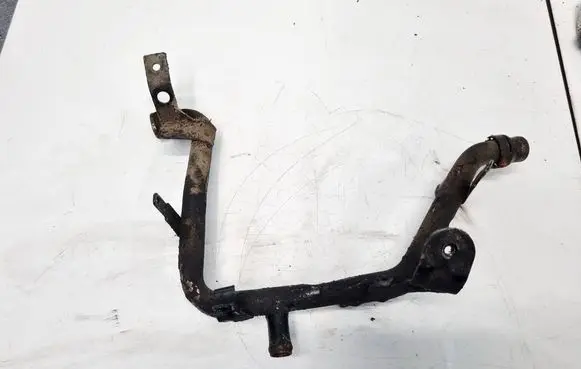 Volkswagen PASSAT B5.5 Engine coolant pipe/hose
