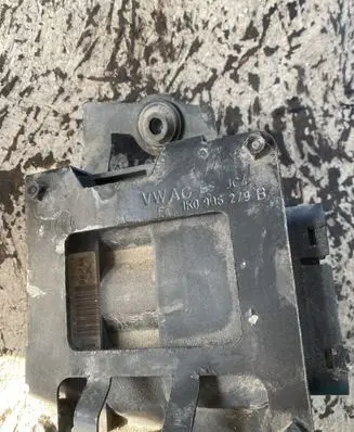 Skoda Octavia Mk2 (1Z) Turbo solenoid valve 1K0906279B