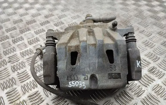 Toyota RAV 4 (XA40) Front brake caliper
