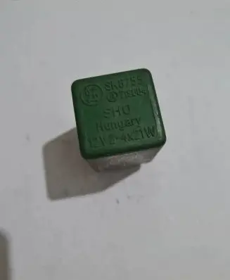 Volkswagen Transporter - Caravelle T4 Hazard warning light relay 111953227D H3094J845