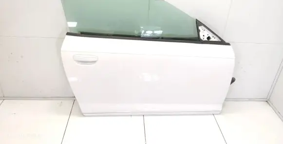 Audi A3 S3 8P Front door
