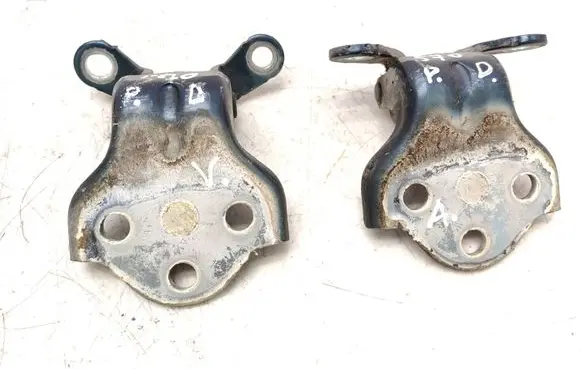 Chevrolet Tacuma Front door hinge set 