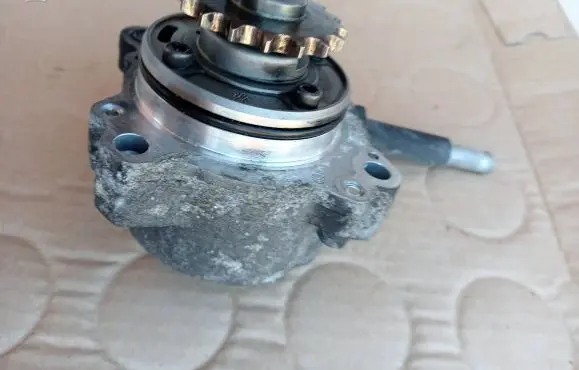 Honda Civic Vacuum pump VP60C03B