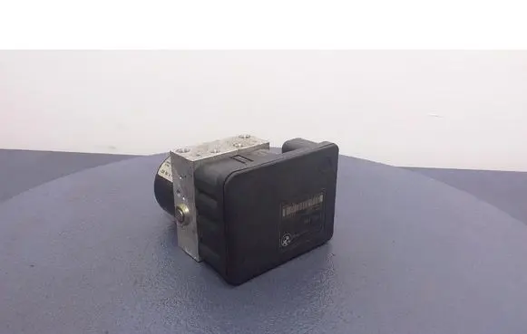 BMW X3 E83 ABS Pump 6765454